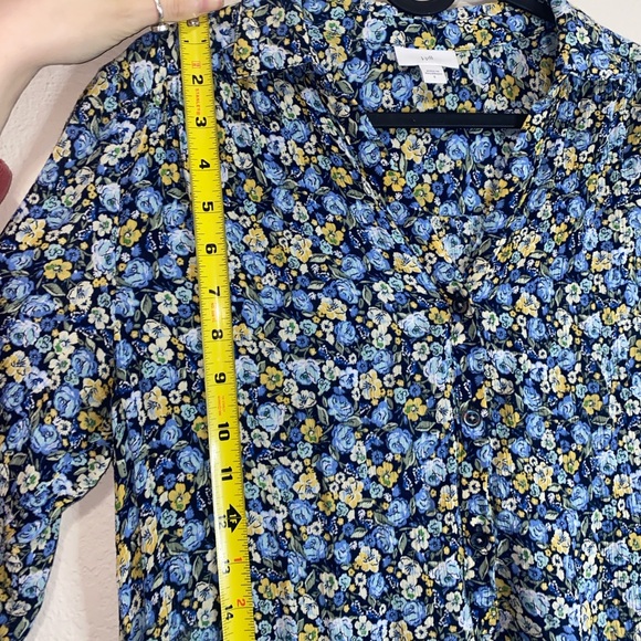 🪿 J.Jill blouse is the Field of Flowers! - Picture 4 of 8
